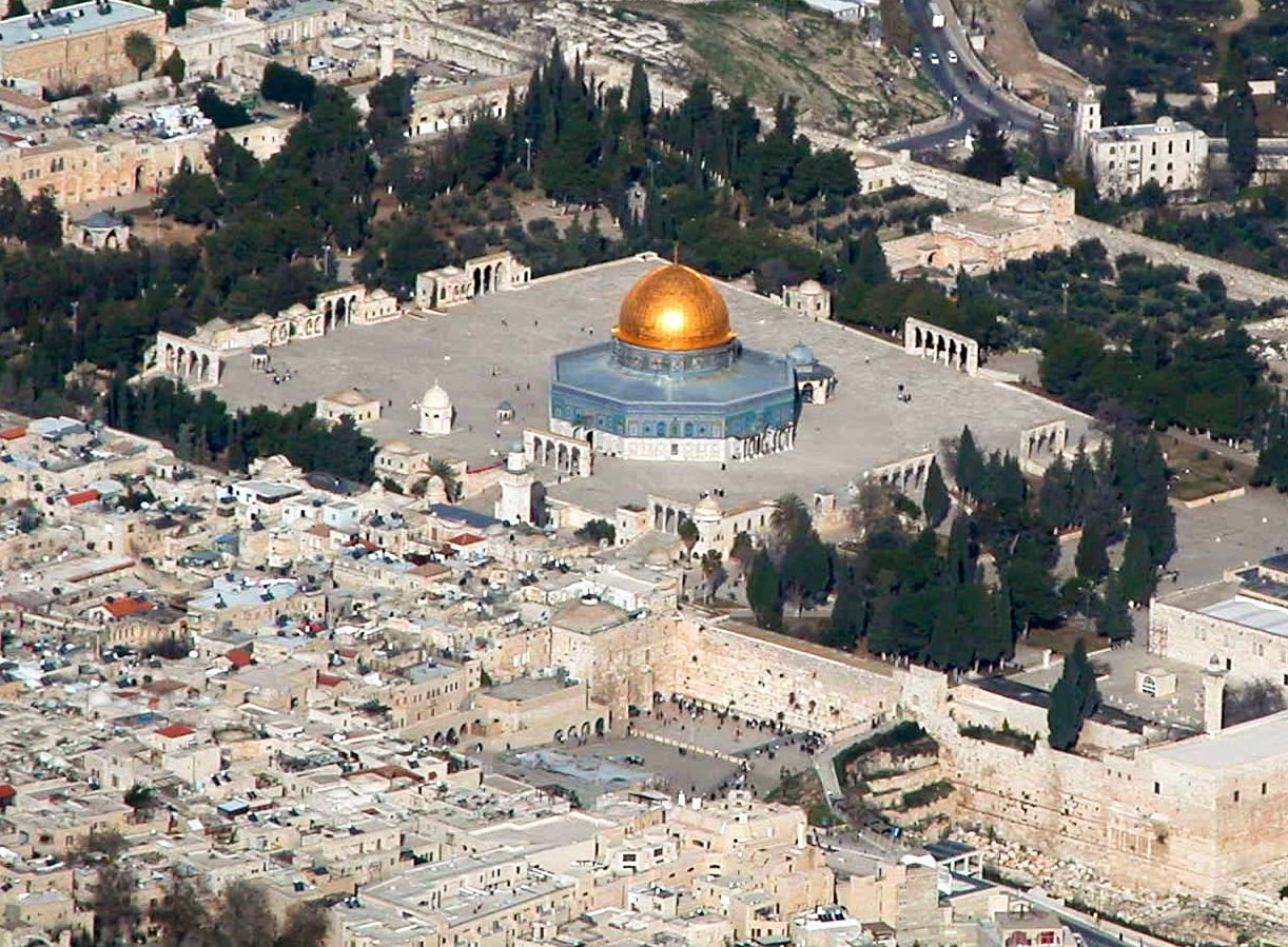 Temple Mount and Western Wall aerial — when the text is about Jerusalem, show Jerusalem.